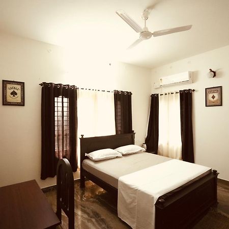 Daffodils Inn Alappuzha Extérieur photo