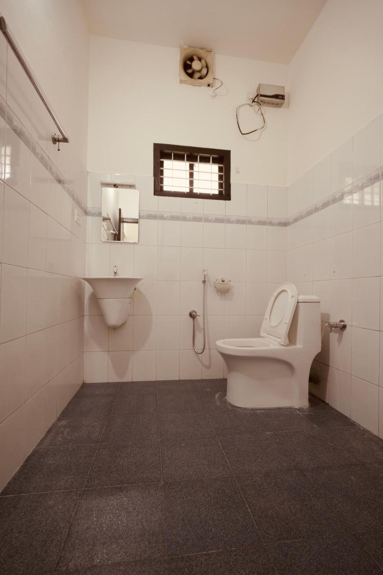 Daffodils Inn Alappuzha Extérieur photo