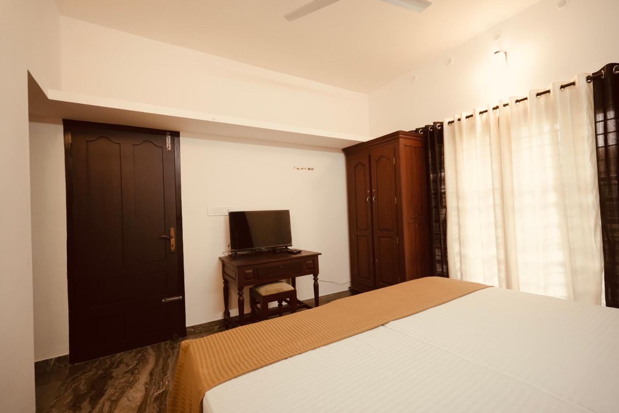 Daffodils Inn Alappuzha Extérieur photo